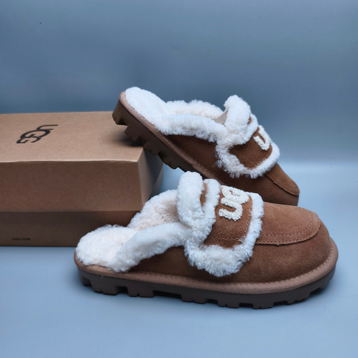 Chestnut Curly-Texture Logo Slippers | 1206