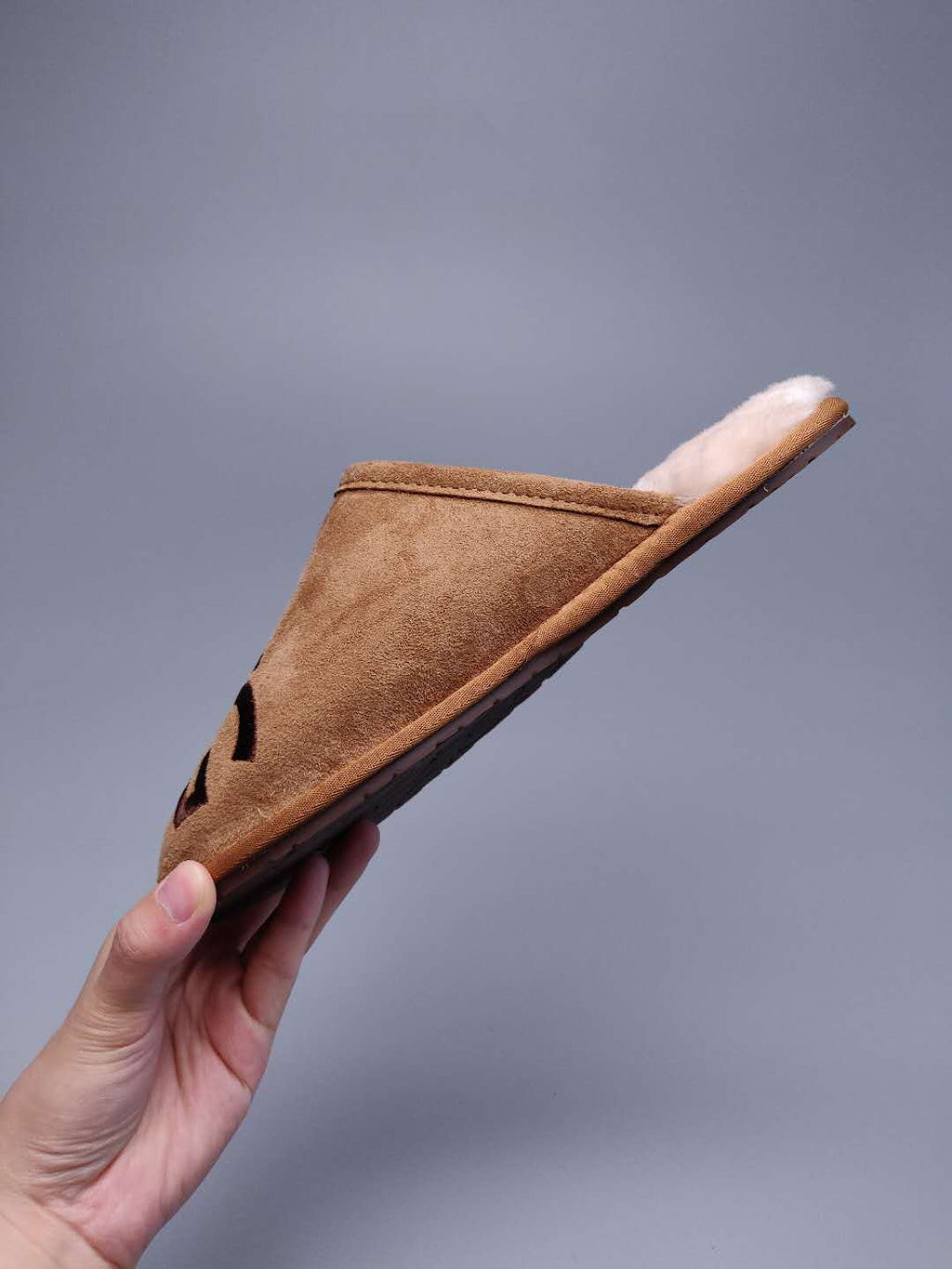 Chestnut Big G Indoor Slippers | 2593