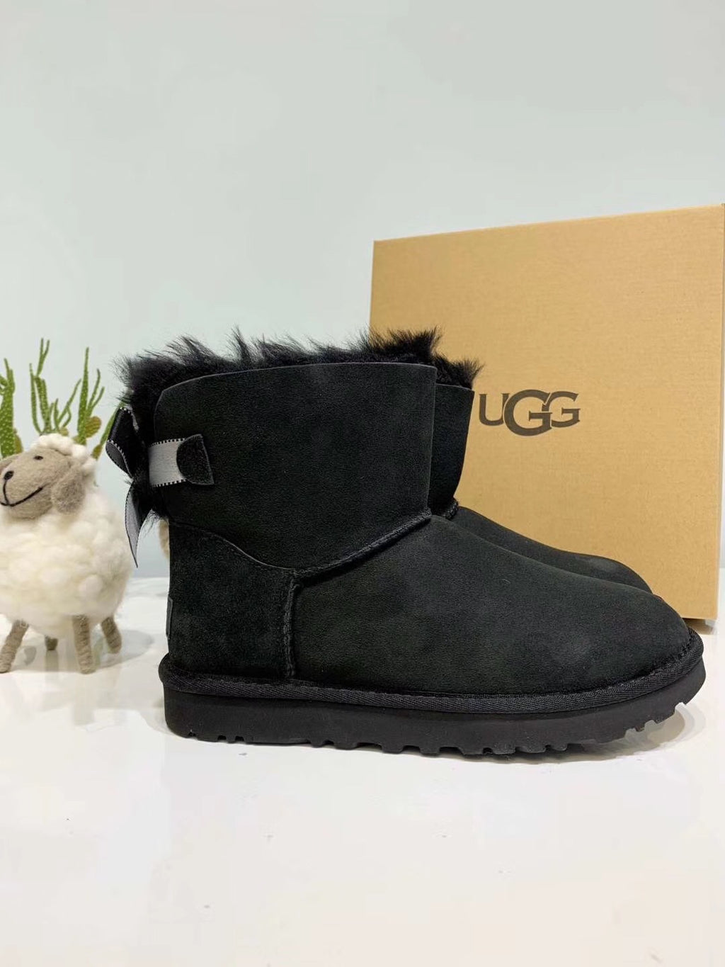 Black Bow-Detail Winter Shoes with Subtle Shimmer | 2938