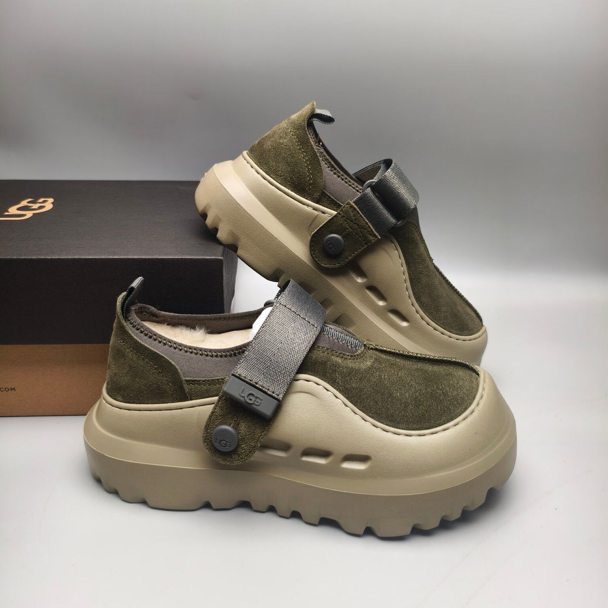 Green Unisex Slip-On Casual Shoes | 7550