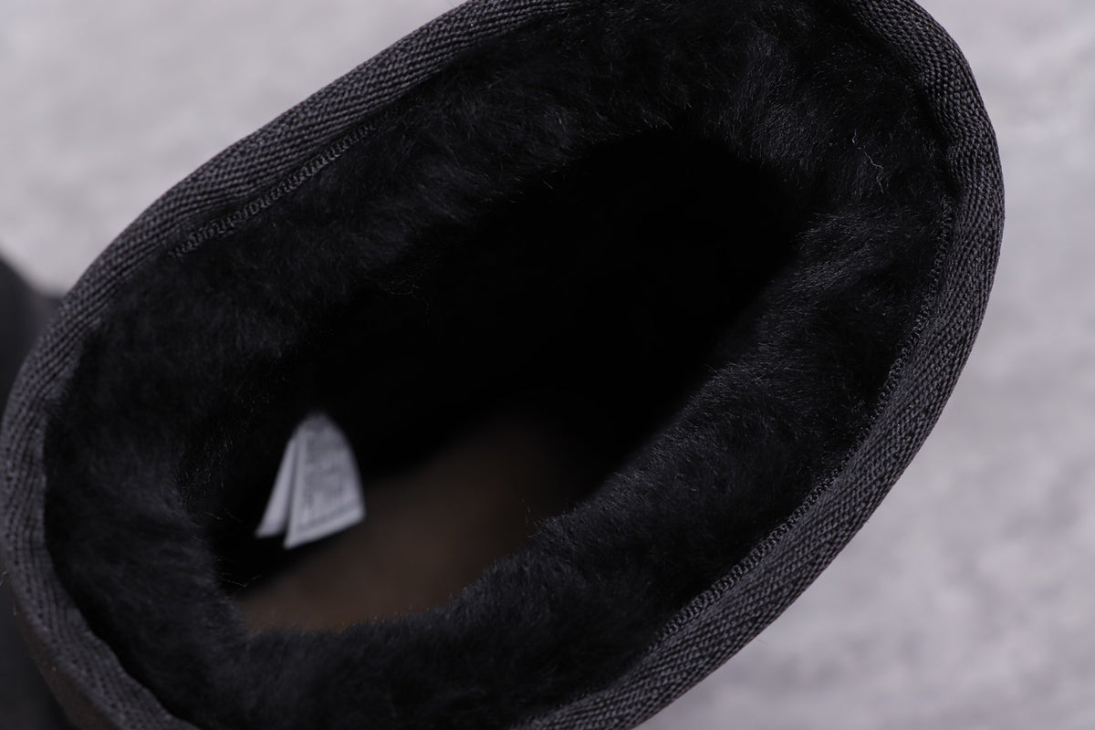 Black Classic Short II Boots | 6223