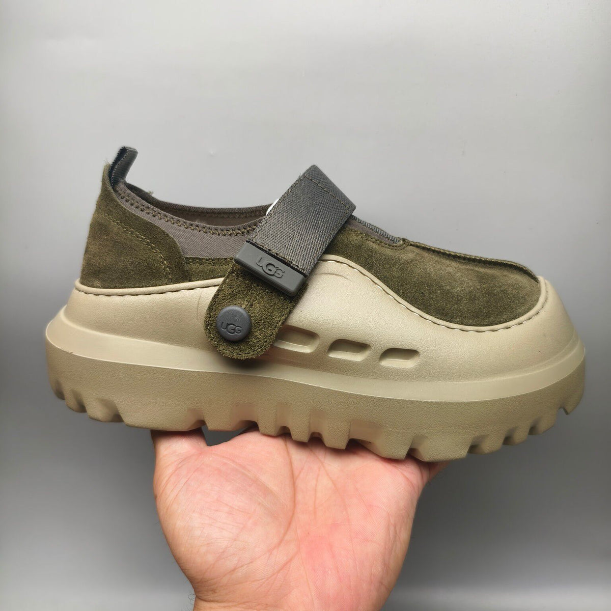 Green Unisex Slip-On Casual Shoes | 7550