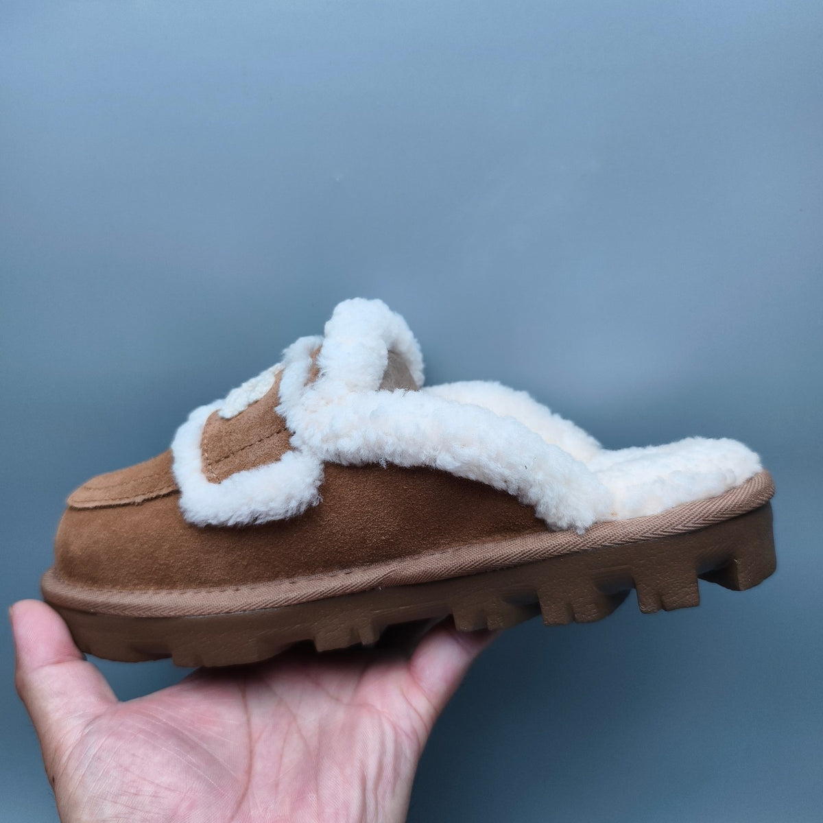 Chestnut Curly-Texture Logo Slippers | 1206