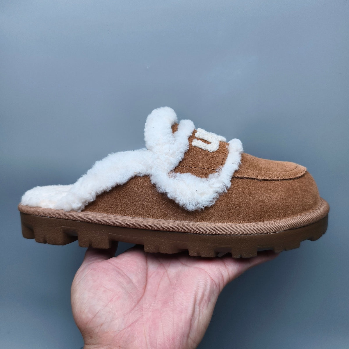 Chestnut Curly-Texture Logo Slippers | 1206