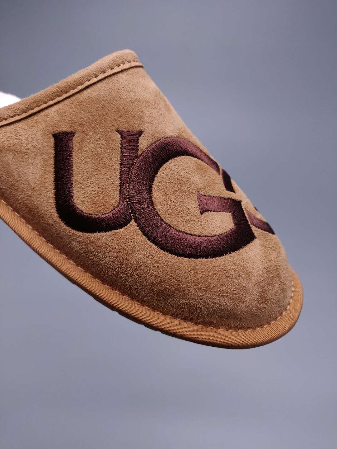 Chestnut Big G Indoor Slippers | 2593
