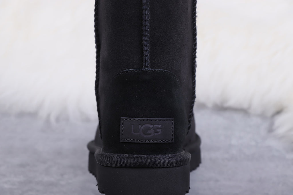 Black Classic Short II Boots | 6223