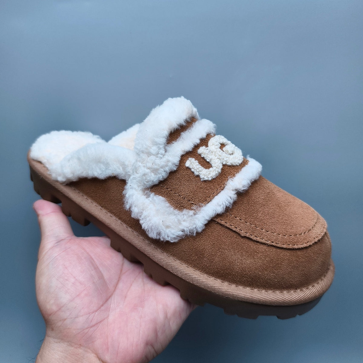 Chestnut Curly-Texture Logo Slippers | 1206