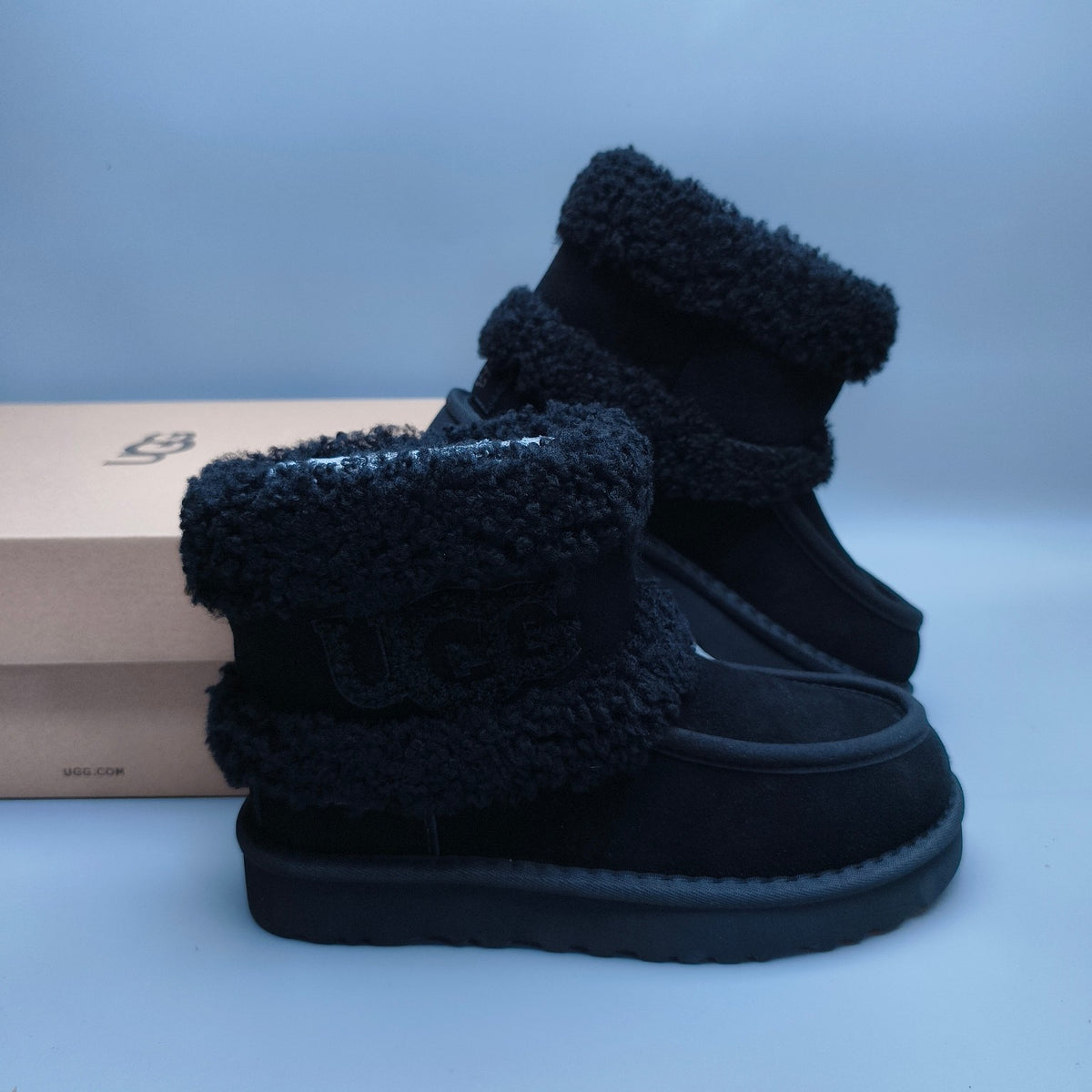 Black Curly-Textured Mid-Top Boots with Oversized Logo | 5410