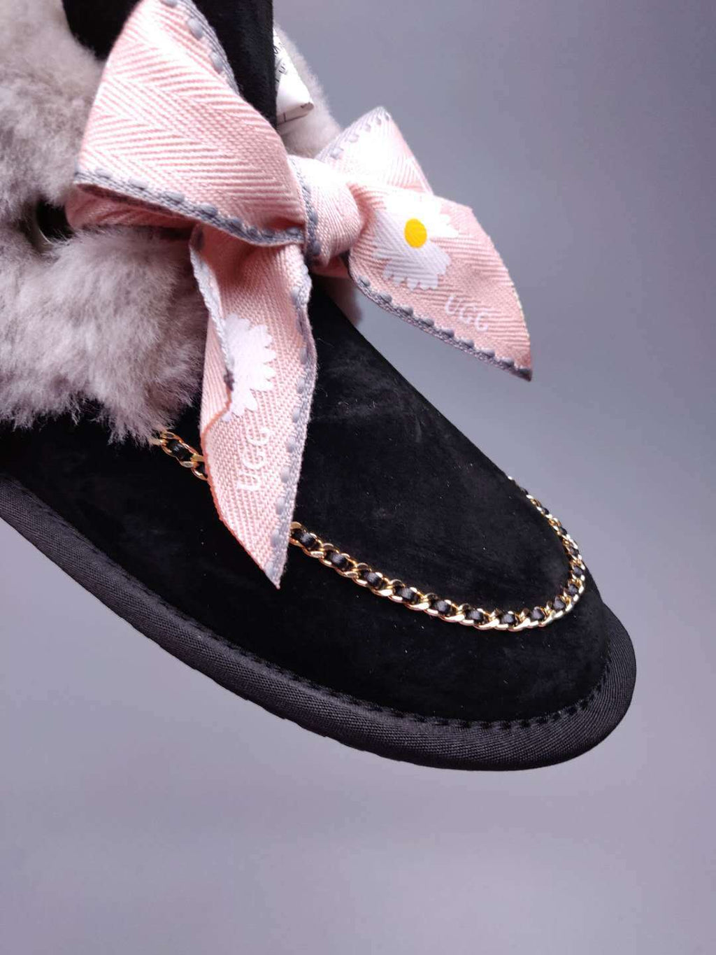 Black Daisy-Detail Shoes with Chain and Ribbon | 7888