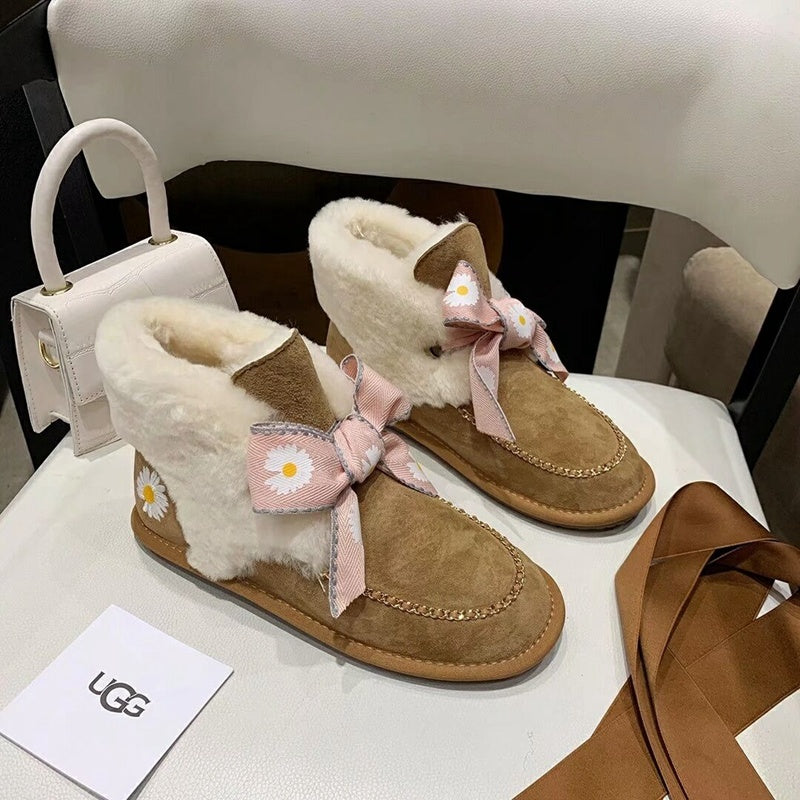Chestnut Daisy-Detail Shoes with Chain and Ribbon | 7888