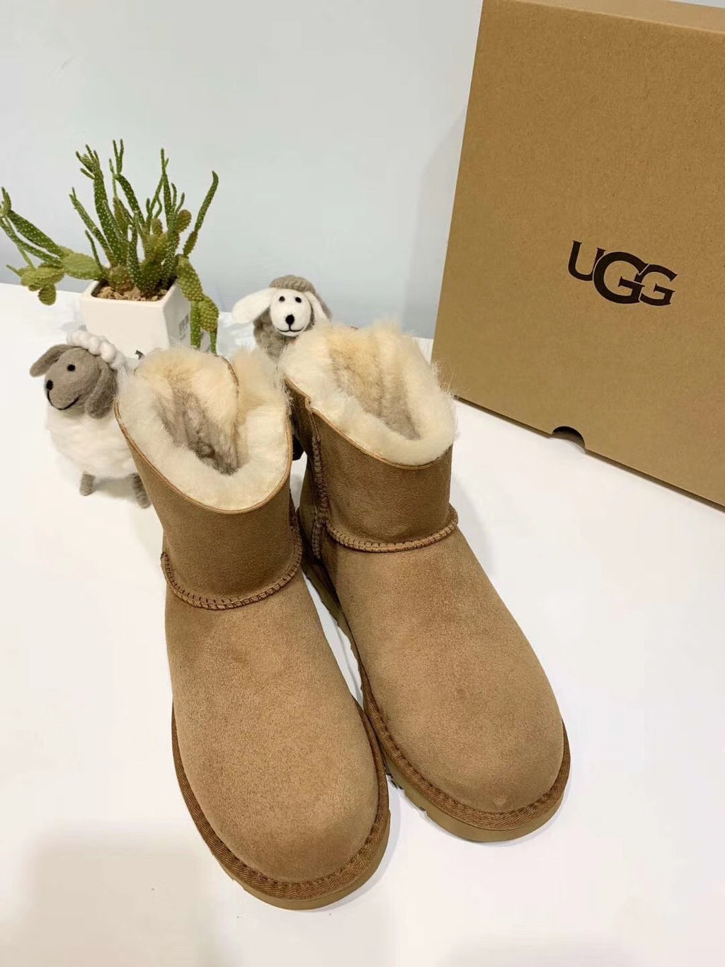 Chestnut Bow-Detail Winter Shoes with Subtle Shimmer | 2938